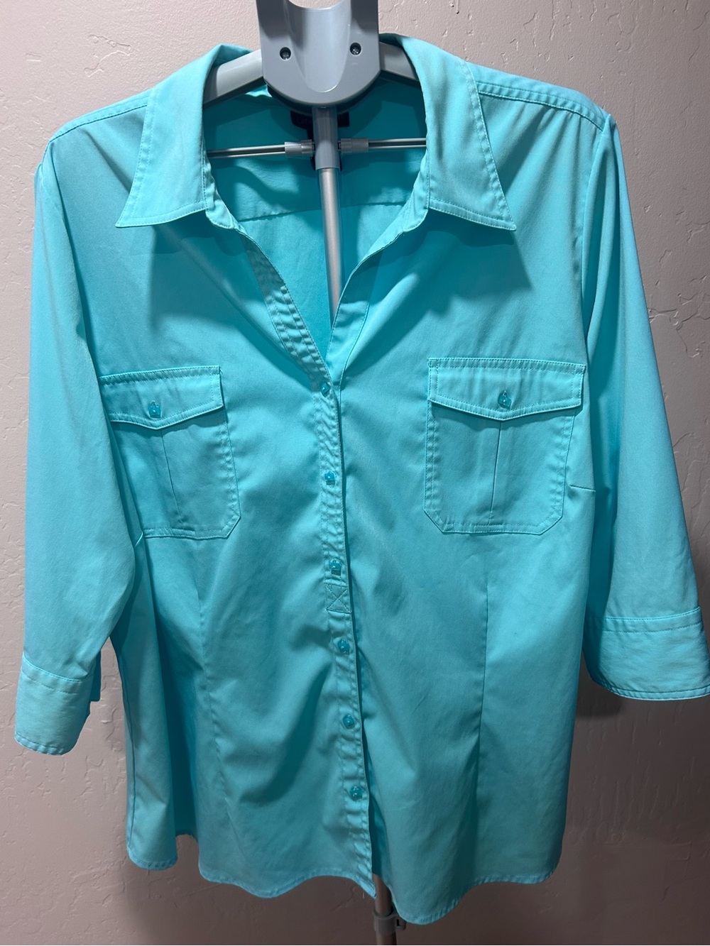 Lane Bryant Turquoise Button-Front Shirt with Chest Pockets, Size 26/28.